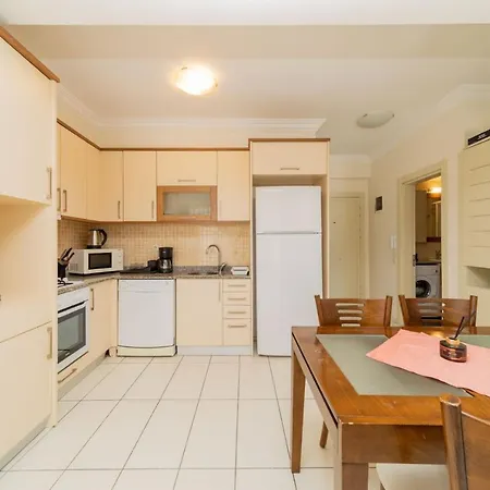 Gorgeous Flat With Pool In Antalya דירה באלאק